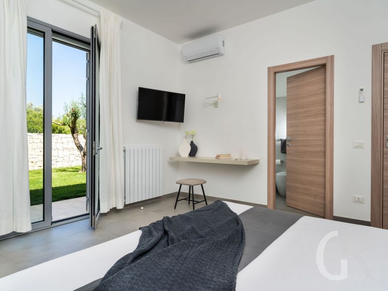 villa-nica-schlafzimmer-mit-bad.jpg