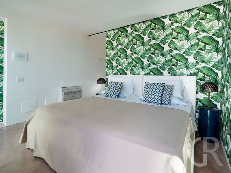 villa-palma-bett-im-schlafraum.jpg