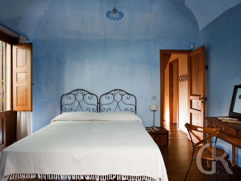 villa-palmento-monterosso-schlafzimmer.jpg