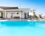 villa-paradisus-blick-auf-villa-und-pool.jpg