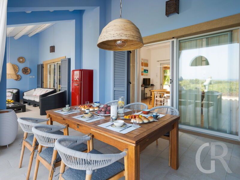 villa-pigna-blue-essbereich.jpg
