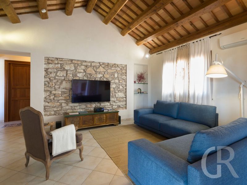 villa-tangi-wohnzimmer.jpg