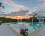 villa-venere-grosser-pool.jpg
