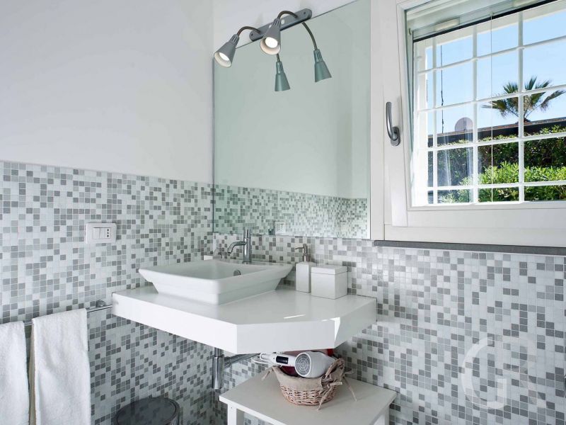 casa-blu-badezimmer-mit-waschbecken.jpg