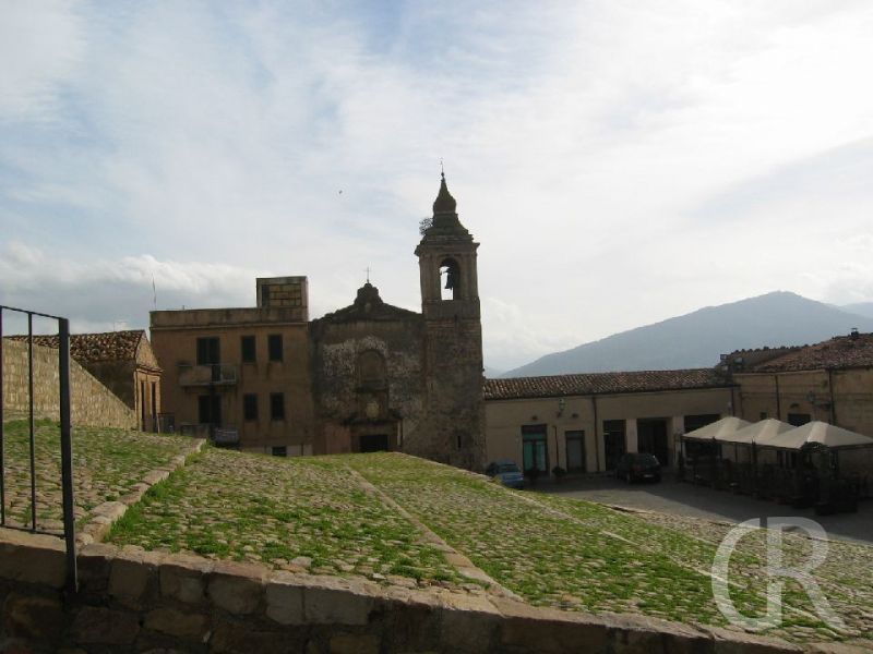 castelbuono.JPG