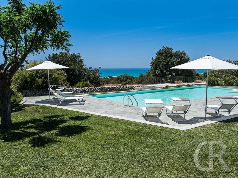 ferienhaus-gelsi-am-pool.jpg