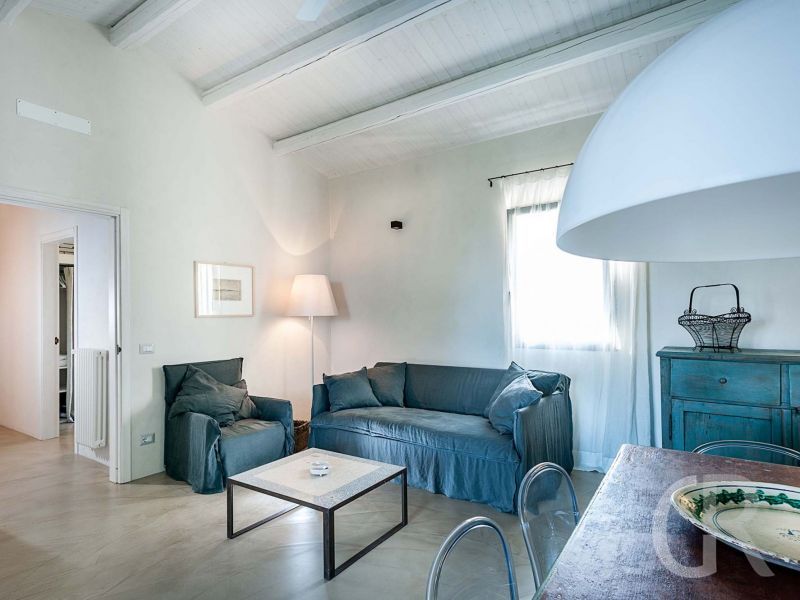 ferienhaus-ulivi-sofa.jpg