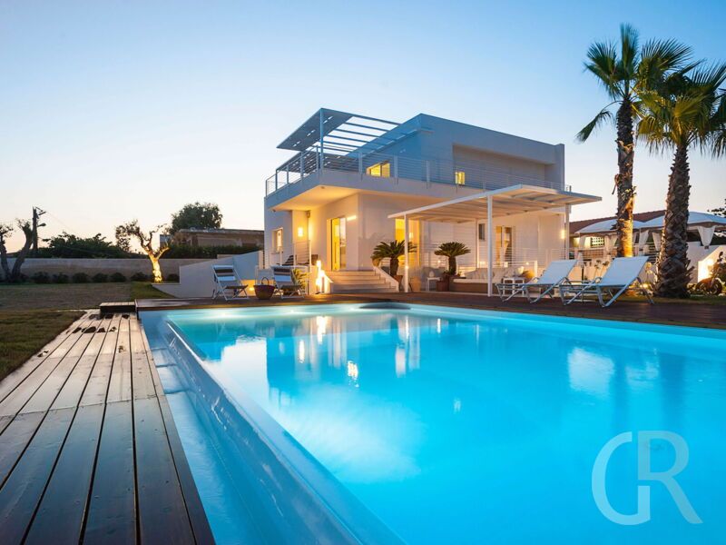 ferienvilla-blumarine-der-pool-lockt.jpg