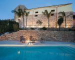 ferienvilla-marietta-villa-am-abend.jpg