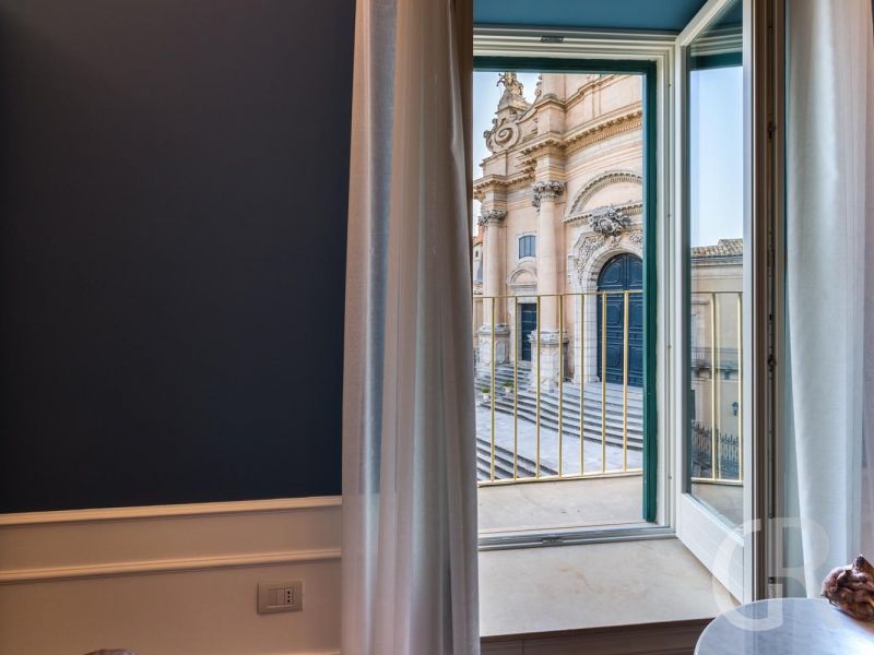 ferienwohnung-achille-ragusa-ibla-ausblick-auf-den-dom.jpg