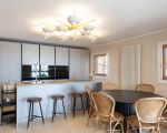 ferienwohnung-aurispa-kueche-mit-esstisch.jpg