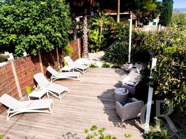 ferienwohnung-calantha-garten.jpg