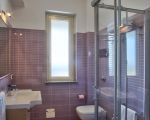 ferienwohnung-glicine-duschbad.jpg