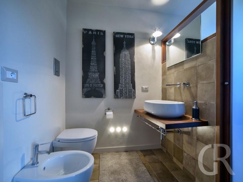 ferienwohnung-platone-duschbad.jpg