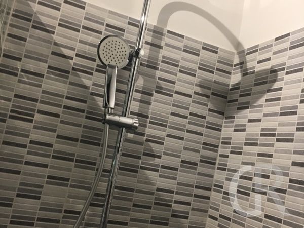 ferienwohung-ciaculli-dusche.jpg