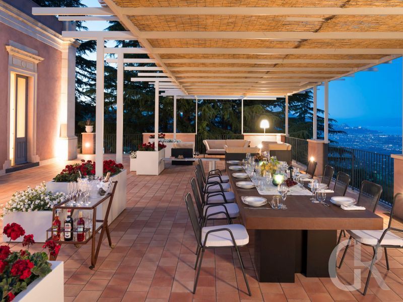 tenuta-contea-gemuetlicher-sitzplatz-im-freien.jpg