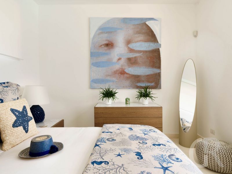 villa-angelina-bett-mit-kommode.jpg