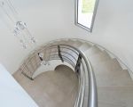 villa-anna-runder-treppenaufgang.jpg