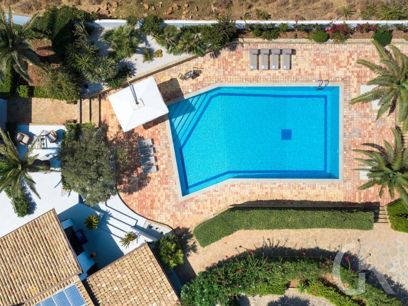 villa-cala-mancina-blick-aus-der-luft.jpg