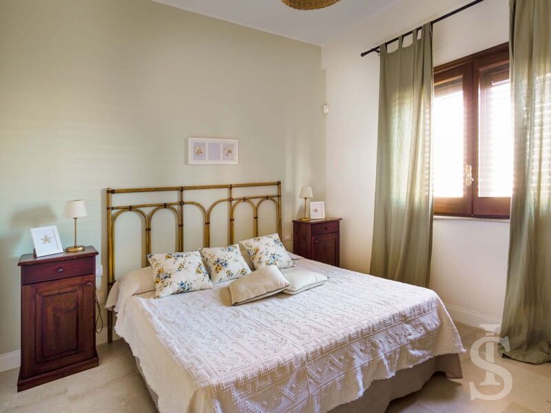 villa-cala-mancina-gemuetliches-schlafzimmer.jpg