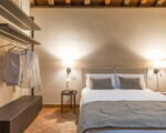 villa-continella-schlafzimmer-doppelbett-erster-stock.jpg
