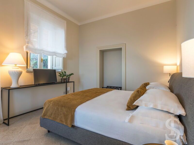 villa-continella-weiteres-schlafzimmer-mit-doppelbett.jpg