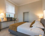 villa-continella-weiteres-schlafzimmer-mit-doppelbett.jpg