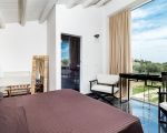villa-contrada-schlafzimmer-mit-blick-ins-freie.jpg