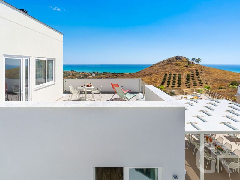 villa-domizia-blick-auf-das-meer.jpg