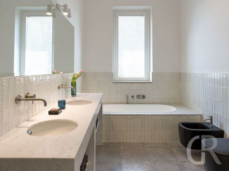 villa-la-belle-bad-mit-wanne.jpg