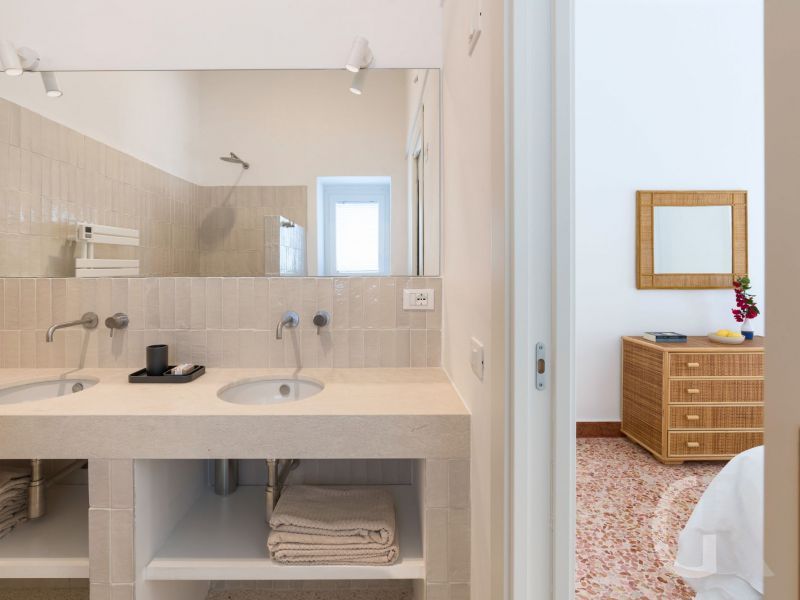 villa-la-belle-schlafzimmer-und-badezimmer.jpg