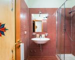 villa-la-boheme-rotes-bad.jpg