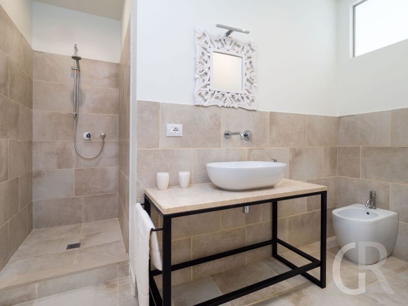 villa-maddalena-weiteres-duschbad.jpg