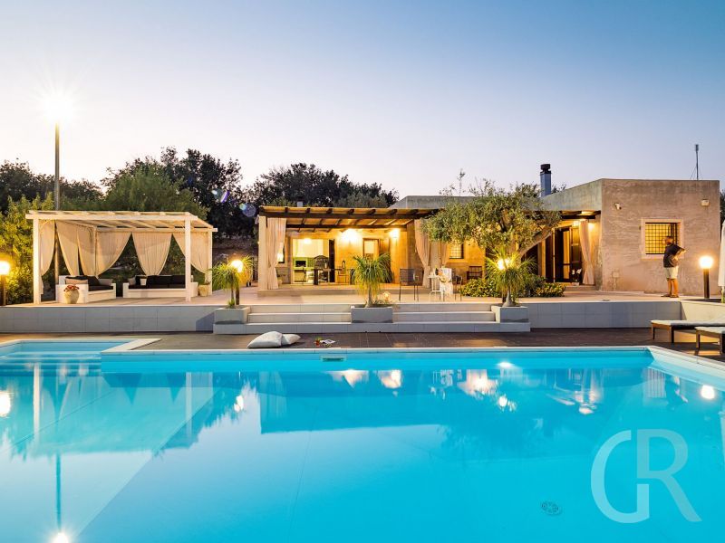 villa-mara-mit-pool.jpg