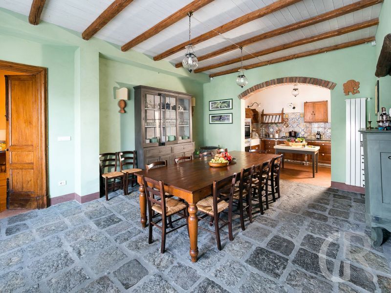 villa-mila-esszimmer-und-kueche.jpg