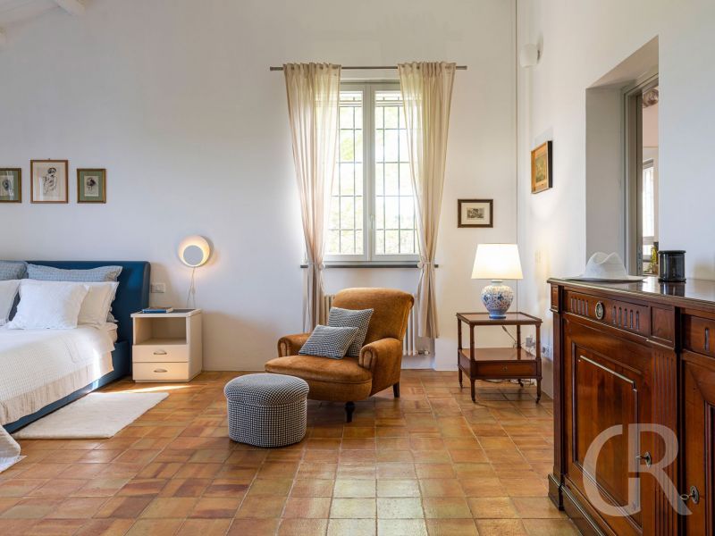 villa-pigna-blue-schlafzimmer-und-kommode.jpg