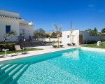 villa-rita-pool-mit-garten.jpg
