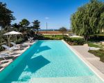 villa-salinella-grosser-pool.jpg
