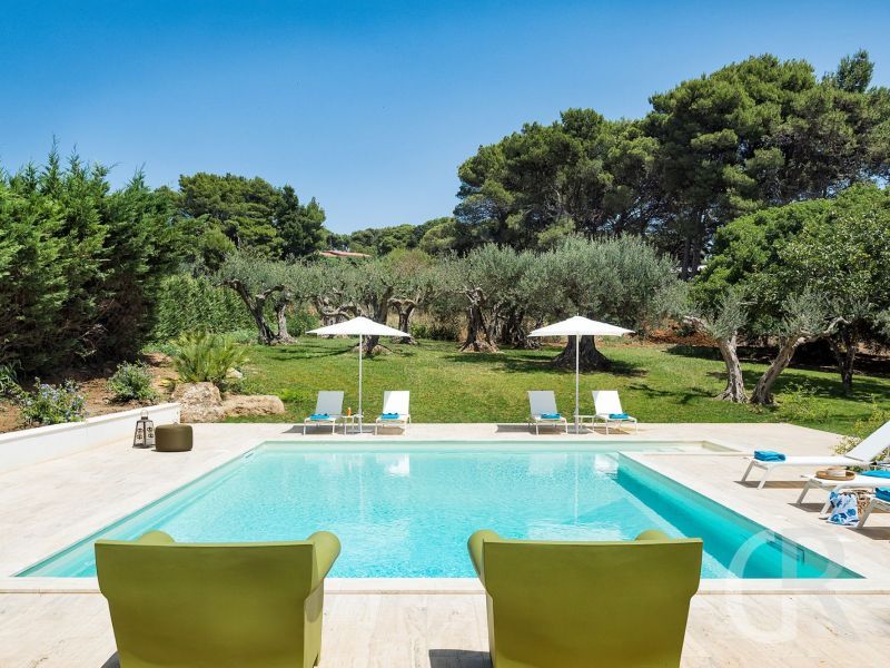 villa-san-ciro-blick-auf-den-pool.jpg