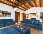 ager-costa-grosser-wohnbereich-mit-sofa.jpg