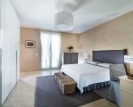 casa-degli-aranci-grosses-schlafzimmer-mit-bett.jpg