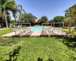 casa-limoni-blick-auf-pool-und-liegen.jpg