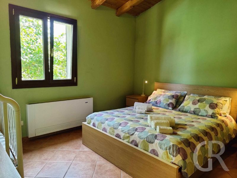 casa-limoni-doppelbett-im-schlafzimmer.jpg