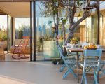 dimora-di-circe-esstisch-auf-der-terrasse.jpg