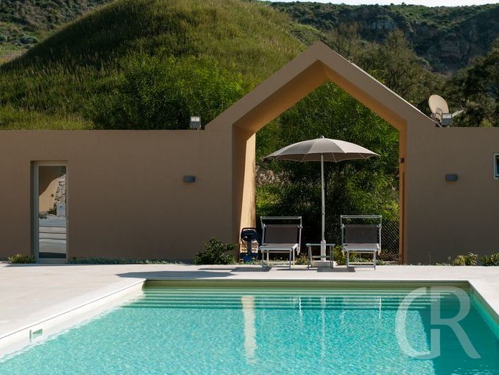 ferienhaus-luna-minoica-am-schwimmbad.jpg