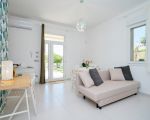 ferienhaus-teti-sofa-im-wohnfraum.jpg