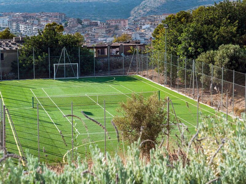 ferienhaus-villa-dorata-fussballfeld.jpg