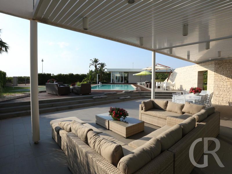 ferienhaus-villa-venere-ueberdachte-terrasse.jpg