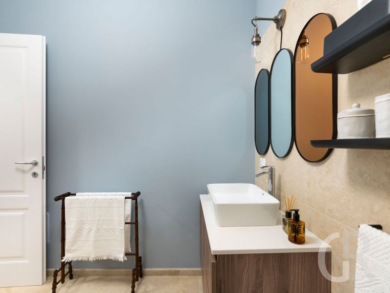 ferienwohnung-aurispa-bad-mit-waschbecken.jpg