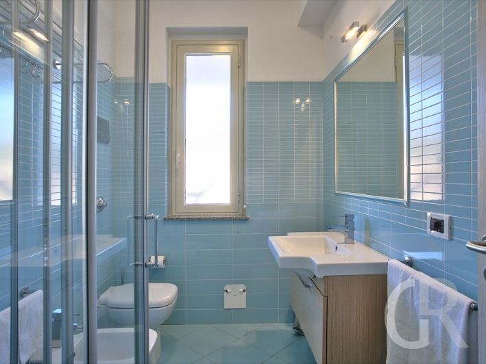 ferienwohnung-cobalto-duschbad.jpg